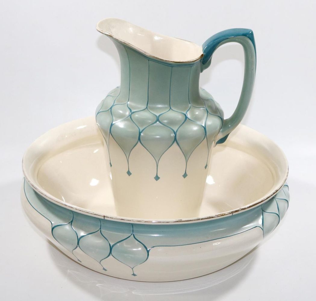 Große Abbildung Nr.1: 132-2205 Villeroy & Boch: (Porzellan u. Keramik, Fayencen, Waschgarnituren)