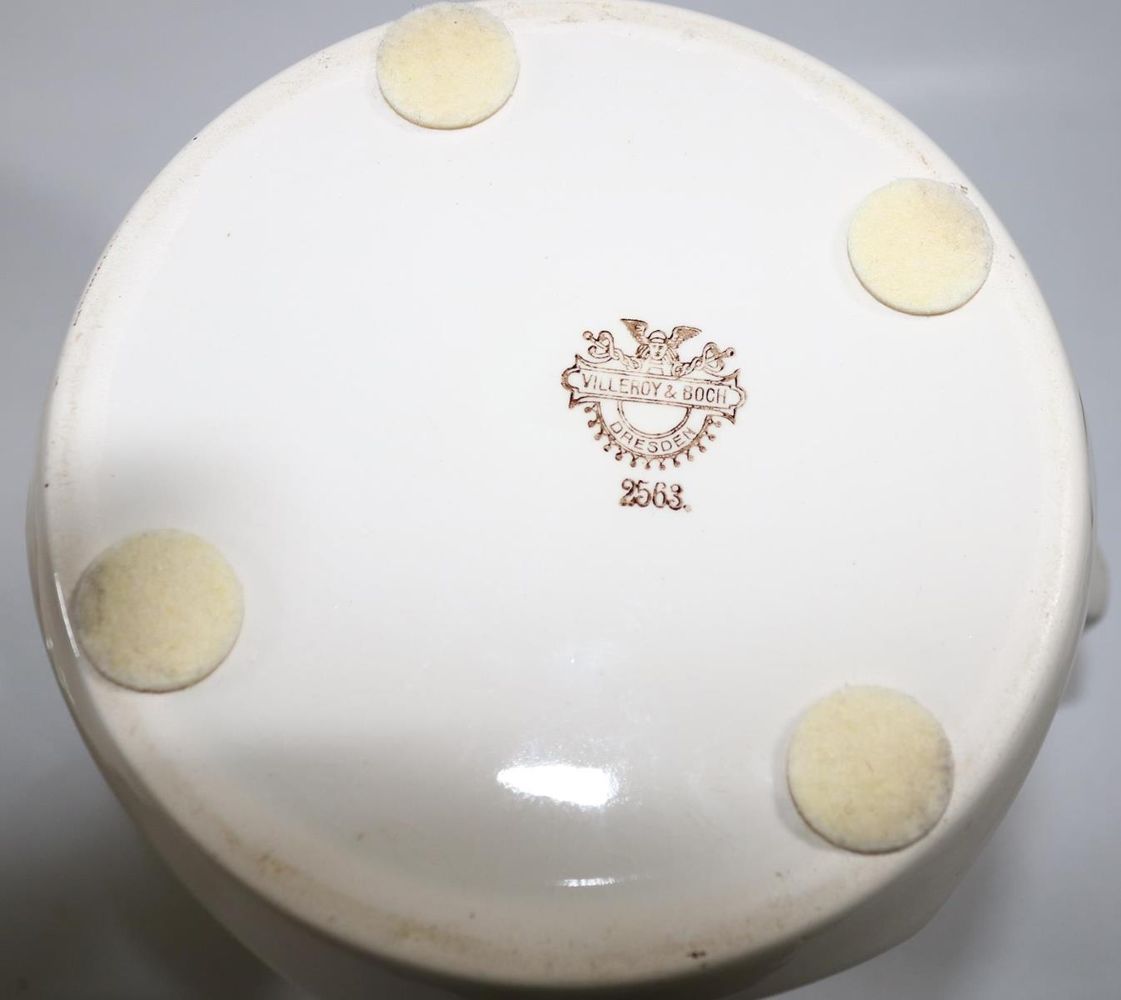 Große Abbildung Nr.4: 132-2205 Villeroy & Boch: (Porzellan u. Keramik, Fayencen, Waschgarnituren)