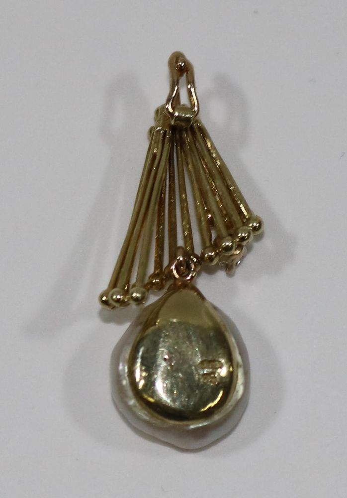 Große Abbildung Nr.2: 132-2225 Perlanhänger mit Brillant.: (Schmuck, Anhänger)