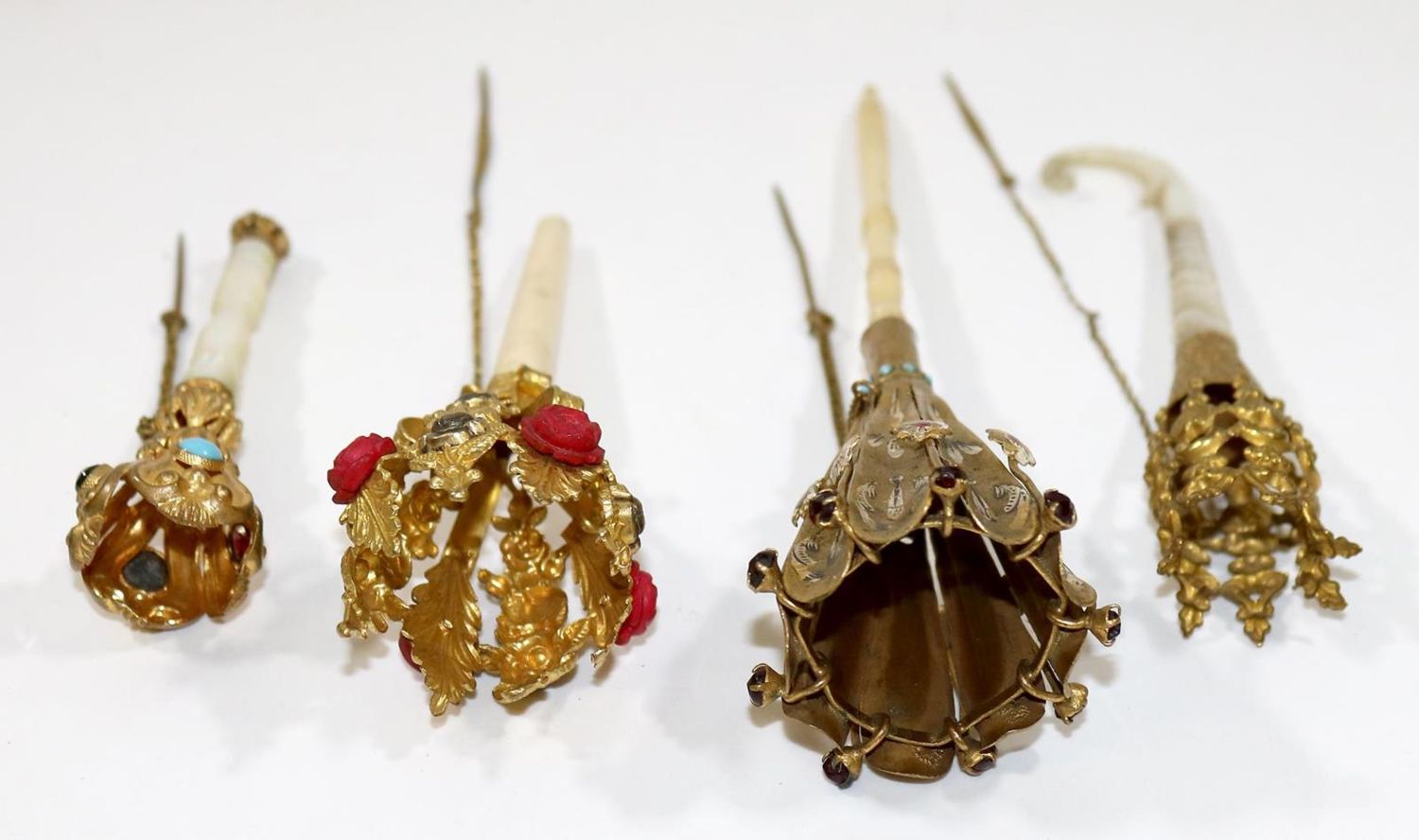 Große Abbildung Nr.2: 132-2232 Bouquethalter, posy holder.: (Schmuck)