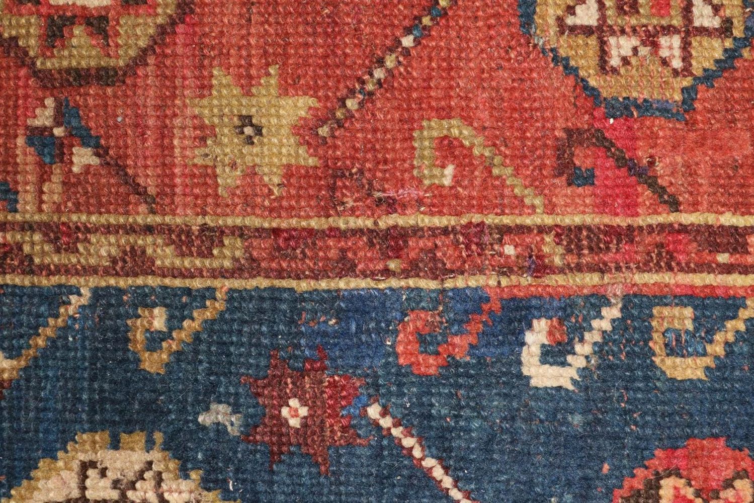 Große Abbildung Nr.26: 132-2296 Megri-Teppich.: (Teppiche)