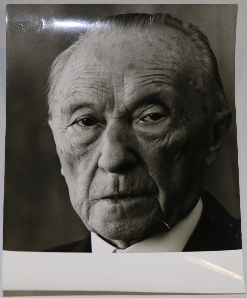 Große Abbildung Nr.3: 132-2330 Adenauer, Konrad,: (Photographie)