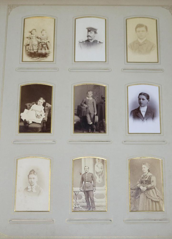Große Abbildung Nr.2: 132-2342 Album: (Film - Theater - Tanz)