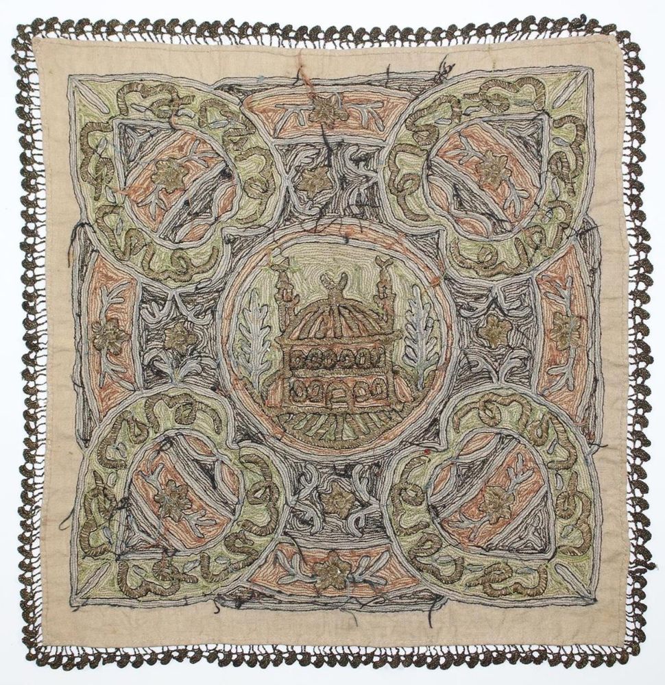 Große Abbildung Nr.2: 132-2585 Brokatstickerei.: (Varia, Textil)