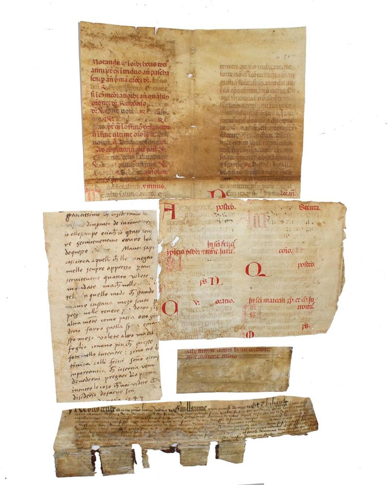Große Abbildung Nr.1: 132-99 Einbandmakulatur.: (Handschriften)