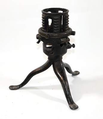 Bild Nr.1: 132-1966 Christbaumständer USA.: (Varia)