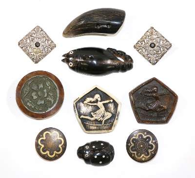 Bild Nr.1: 132-2001 Knopfsammlung: (Varia, Nähzubehör, Knöpfe)