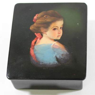 Bild Nr.2: 132-2015 Russland Tabatiere.: (Varia)