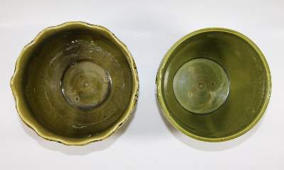 Bild Nr.4: 132-2199 Vier Jugendstil Cachepots.: (Porzellan u. Keramik, Fayencen)