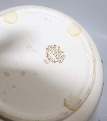 Bild Nr.6: 132-2205 Villeroy & Boch: (Porzellan u. Keramik, Fayencen, Waschgarnituren)