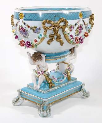 Bild Nr.2: 132-2209 Aufsatzschale mit Amoretten: (Porzellan u. Keramik, Figuren)