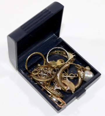 Bild Nr.3: 132-2241 Gold- u. Silberschmuck.: (Schmuck)