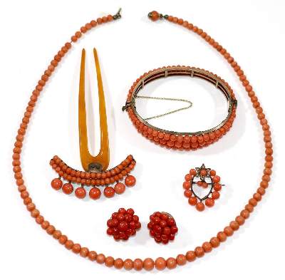 Bild Nr.1: 132-2243 Korallenschmuck um 1890.: (Schmuck)