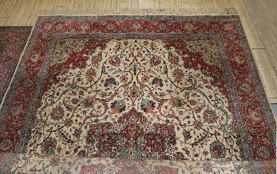 Bild Nr.4: 132-2300 Orientteppich wohl Nain.: (Teppiche)