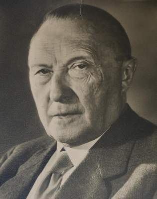 Bild Nr.1: 132-2330 Adenauer, Konrad,: (Photographie)