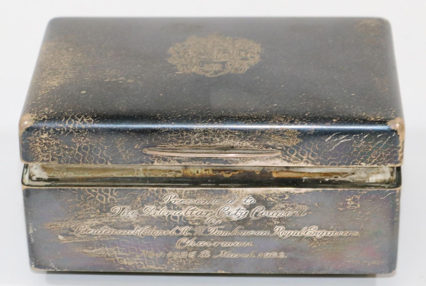 Große Abbildung Nr.1: 133-1781 Tabak-, Zigarettendose: (Varia)