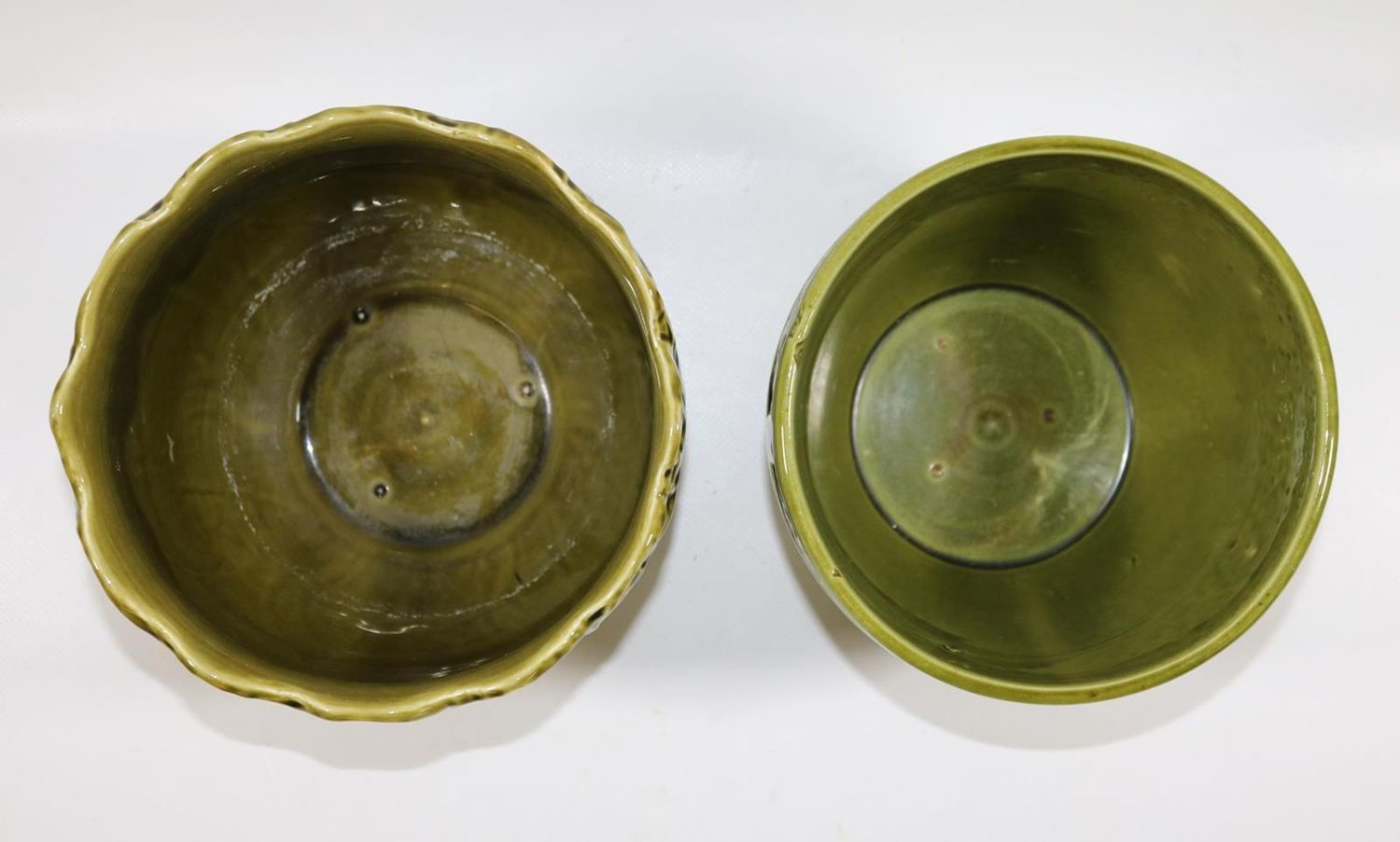Große Abbildung Nr.4: 133-1904 Vier Jugendstil Cachepots.: (Porzellan u. Keramik, Fayencen)