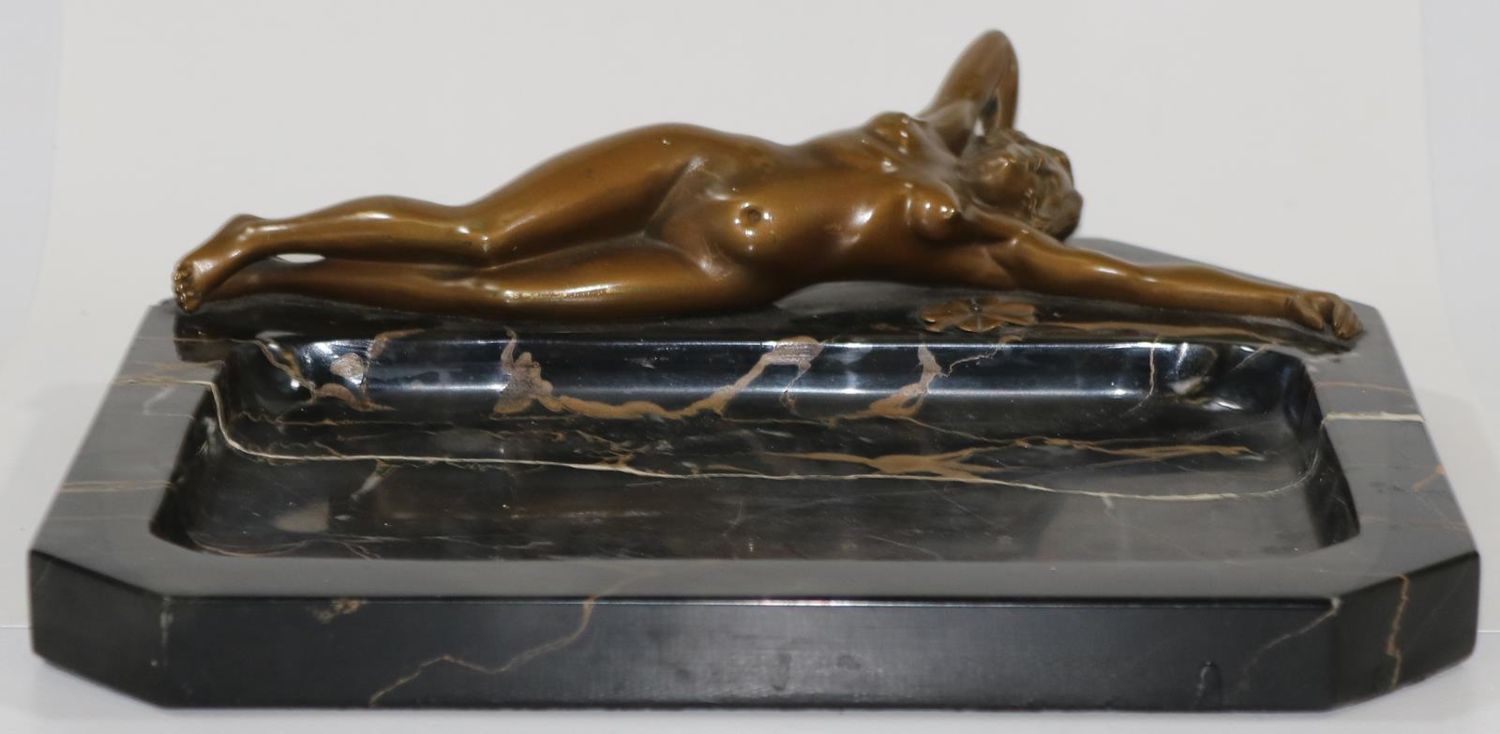 Große Abbildung Nr.3: 133-1994 Schwarze Marmorschale: (Skulpturen - Plastiken)