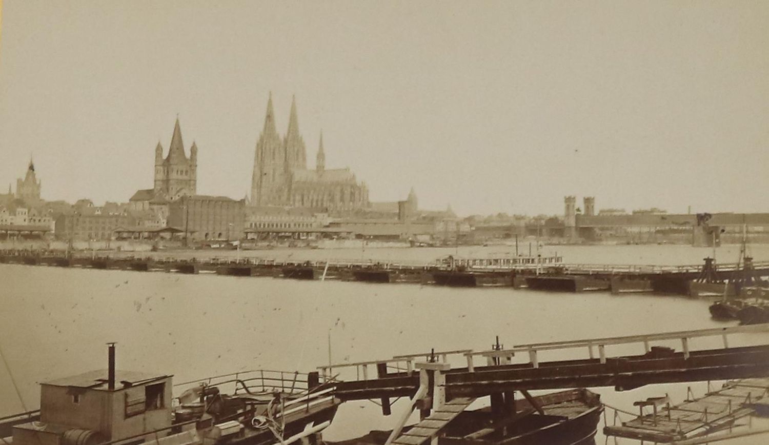 Große Abbildung Nr.1: 133-2051 Reise-Erinnerungen: (Photographie)