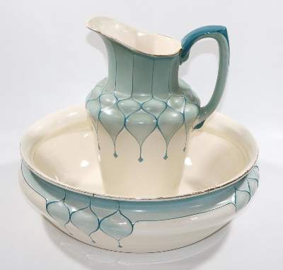 Bild Nr.1: 133-1906 Villeroy & Boch: (Porzellan u. Keramik, Fayencen, Waschgarnituren)