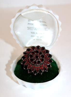 Bild Nr.3: 133-1955 Granatbrosche, Silber.: (Schmuck)