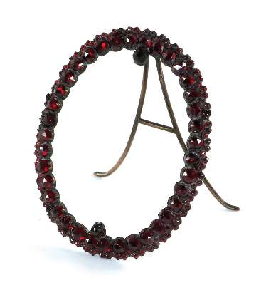 Bild Nr.1: 133-1963 Schmuckrahmen mit Granat.: (Schmuck)