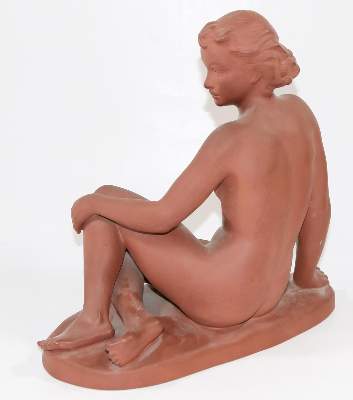 Bild Nr.2: 133-1995 Sitzender weiblicher Akt: (Skulpturen - Plastiken)