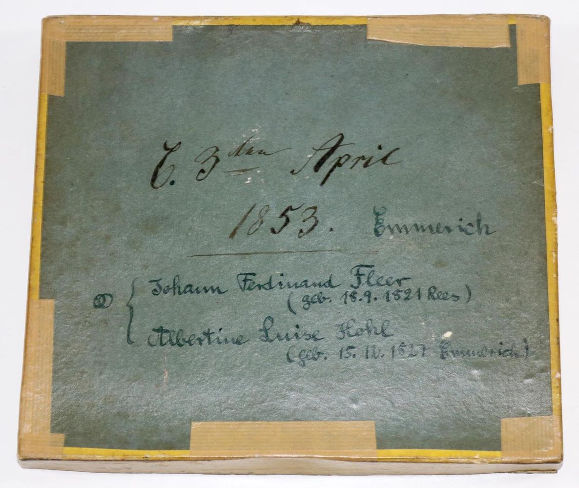 Große Abbildung Nr.2: 134-2149 Brautkranz im Rahmen. 19. Jhdt.: (Varia)