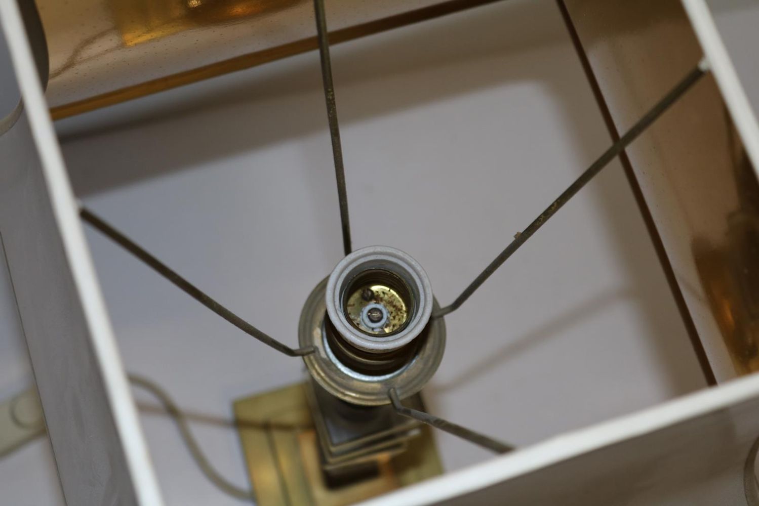 Große Abbildung Nr.4: 134-2165 Tischlampe: (Varia, Lampen)