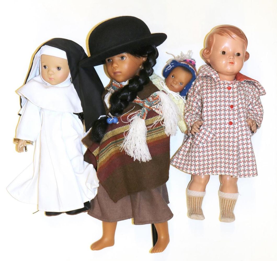 Große Abbildung Nr.19: 134-2208 Puppensammlung.: (Varia, Spielzeug)