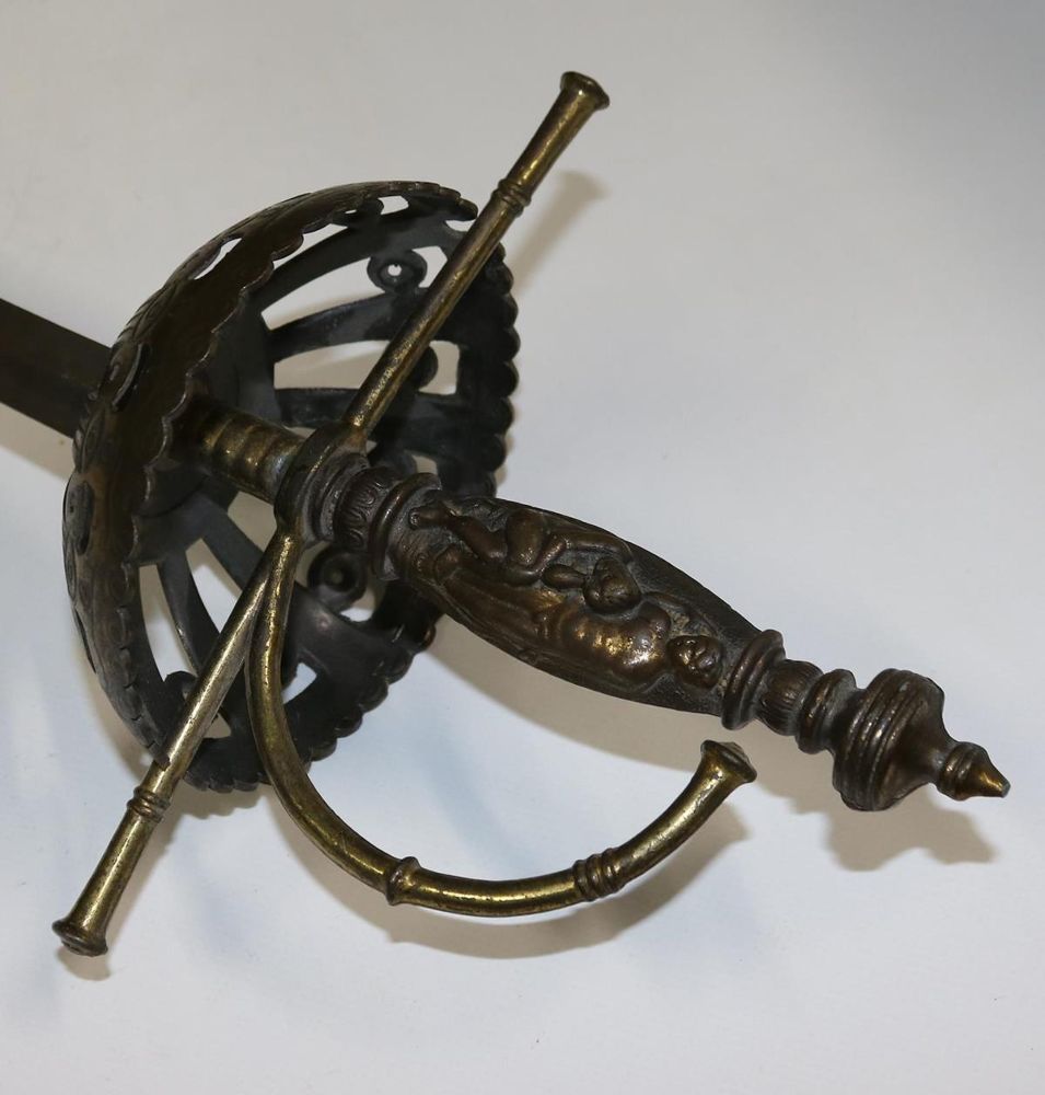 Große Abbildung Nr.2: 134-2220 Glockendegen.: (Varia, Waffen)