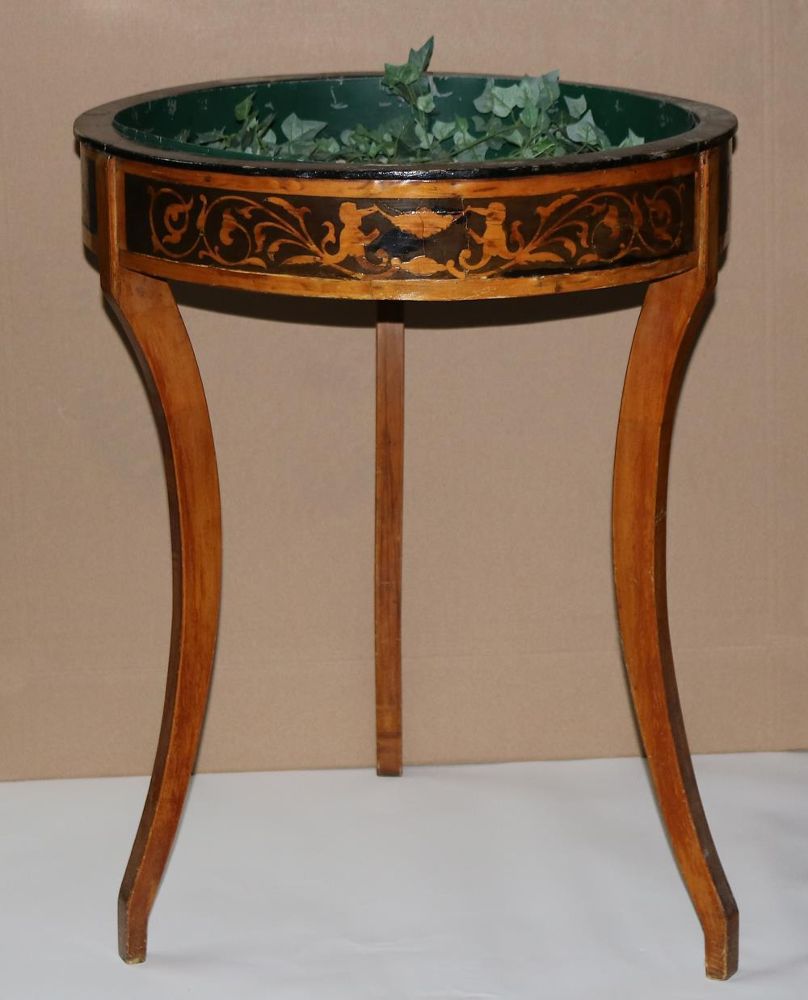 Große Abbildung Nr.1: 134-2336 Jardiniere.: (Möbel)