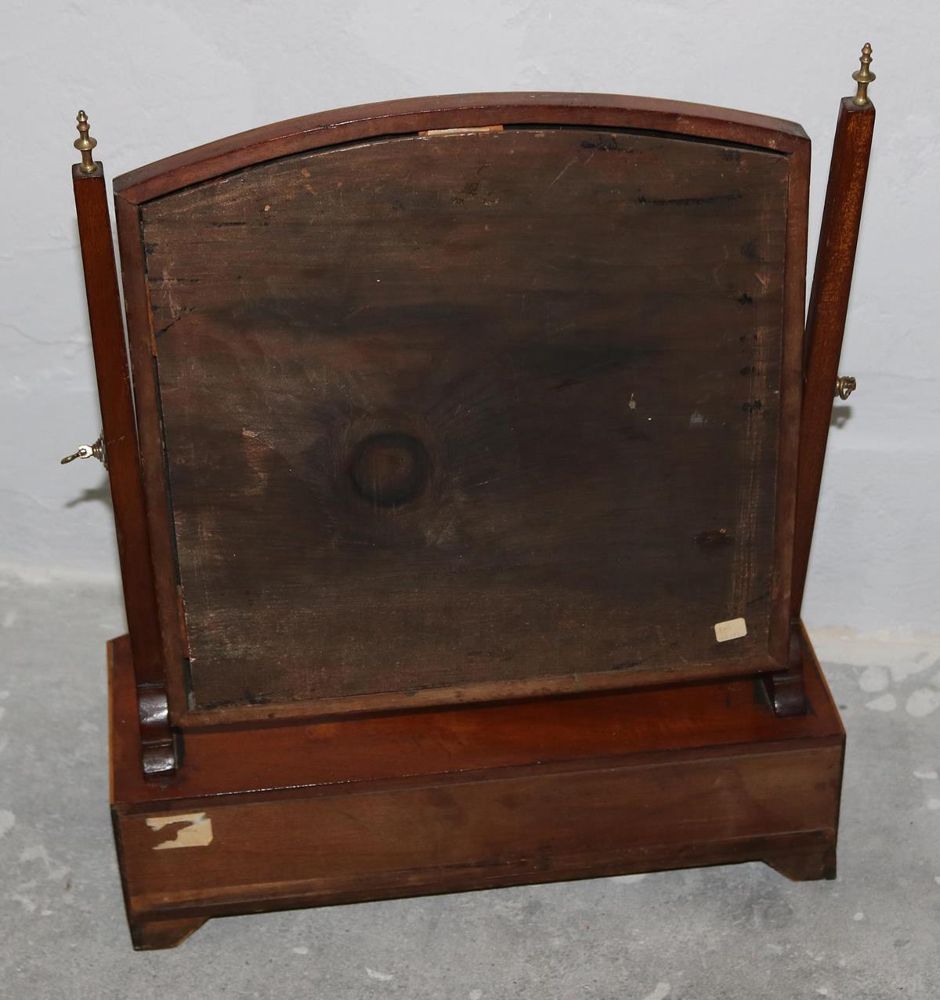 Große Abbildung Nr.2: 134-2351 Psyche Biedermeier: (Möbel)