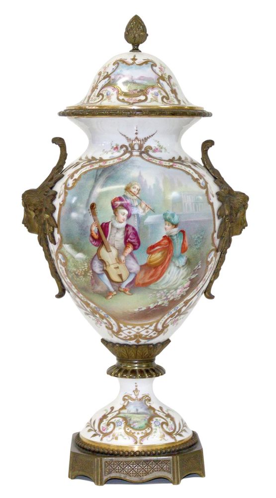 Große Abbildung Nr.1: 134-2393 Sevres Art, Amphorenvase: (Porzellan u. Keramik)
