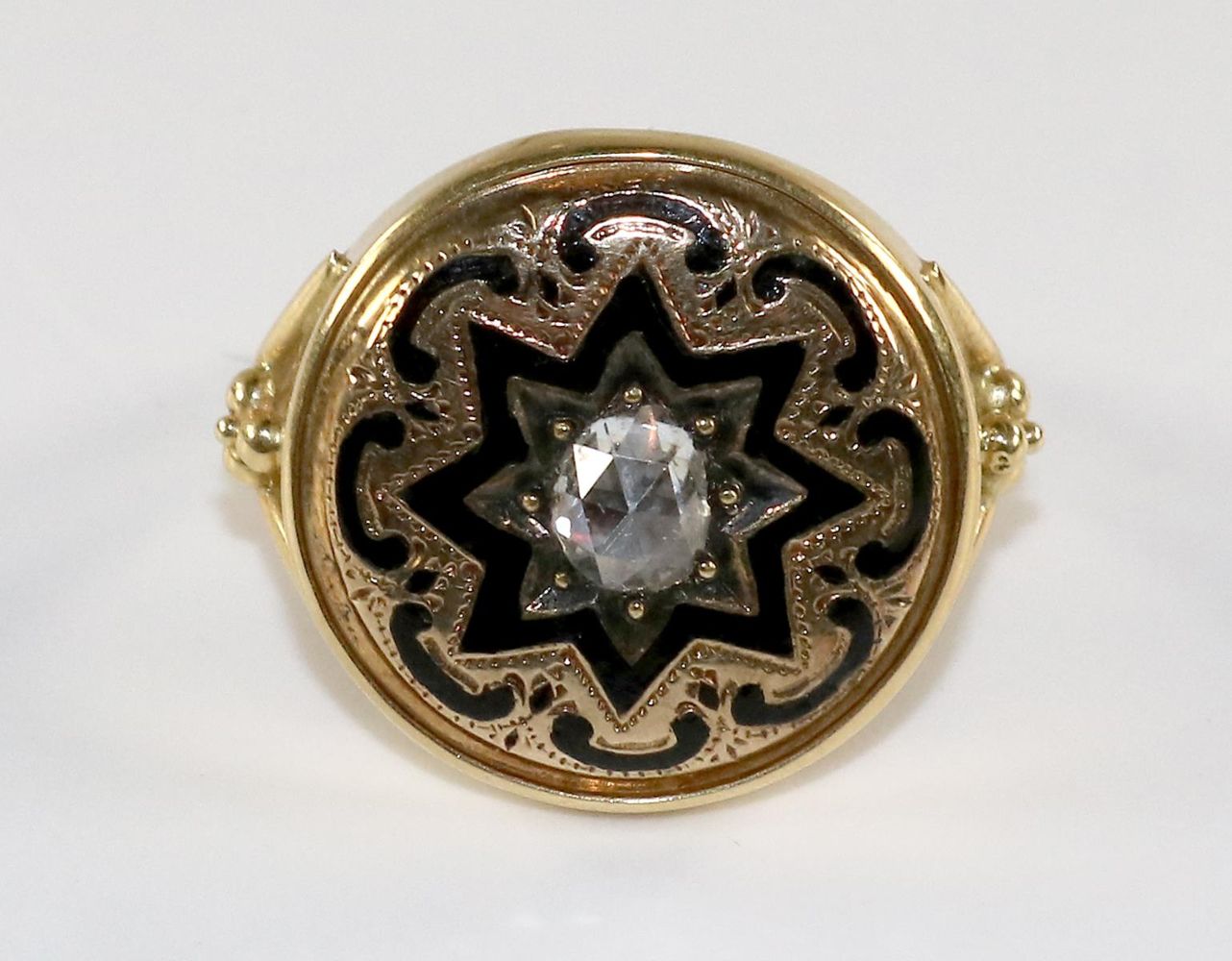 Große Abbildung Nr.1: 134-2452 Historischer Diamantring.: (Schmuck, Ringe)