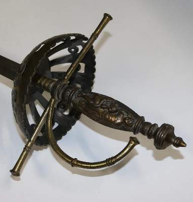 Bild Nr.2: 134-2220 Glockendegen.: (Varia, Waffen)