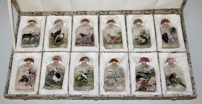 Bild Nr.1: 134-2243 Snuffbottles: (Asiatika, China)