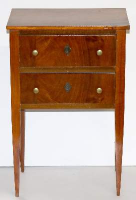 Bild Nr.1: 134-2325 Beistelltisch: (Möbel)