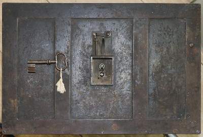 Bild Nr.5: 134-2364 Soldtruhe.: (Möbel, Truhen und Kästchen)