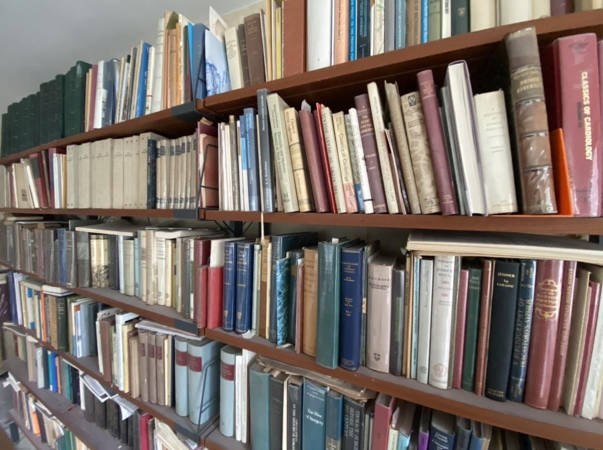 Große Abbildung Nr.8: 135-1097 Handbibliothek: (Bibliographie und Buchwesen)