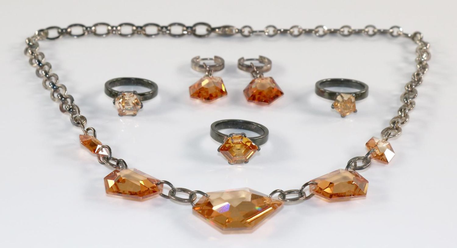 Große Abbildung Nr.3: 135-2525 Collier: (Schmuck)