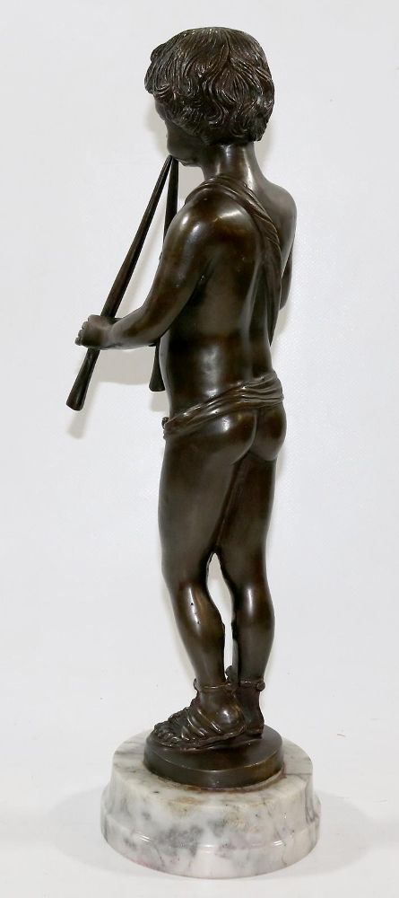 Große Abbildung Nr.3: 135-4440 Stehender Knabe: (Künstlergraphik, Skulpturen - Plastiken)