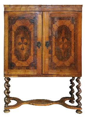 Bild Nr.1: 135-2502 Stollenschrank,: (Möbel)