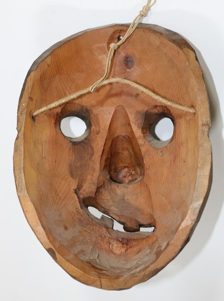 Große Abbildung Nr.3: 136-2249 Holzmaske, Larve: (Varia)