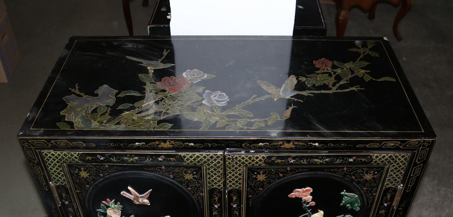 Große Abbildung Nr.4: 136-2381 Kleiner Lackschrank China: (Asiatika)