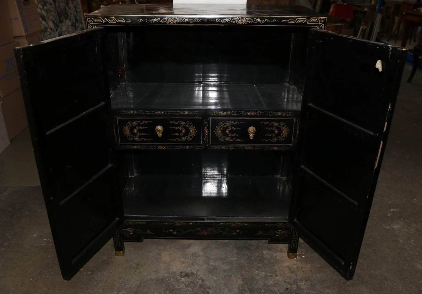 Große Abbildung Nr.5: 136-2381 Kleiner Lackschrank China: (Asiatika)