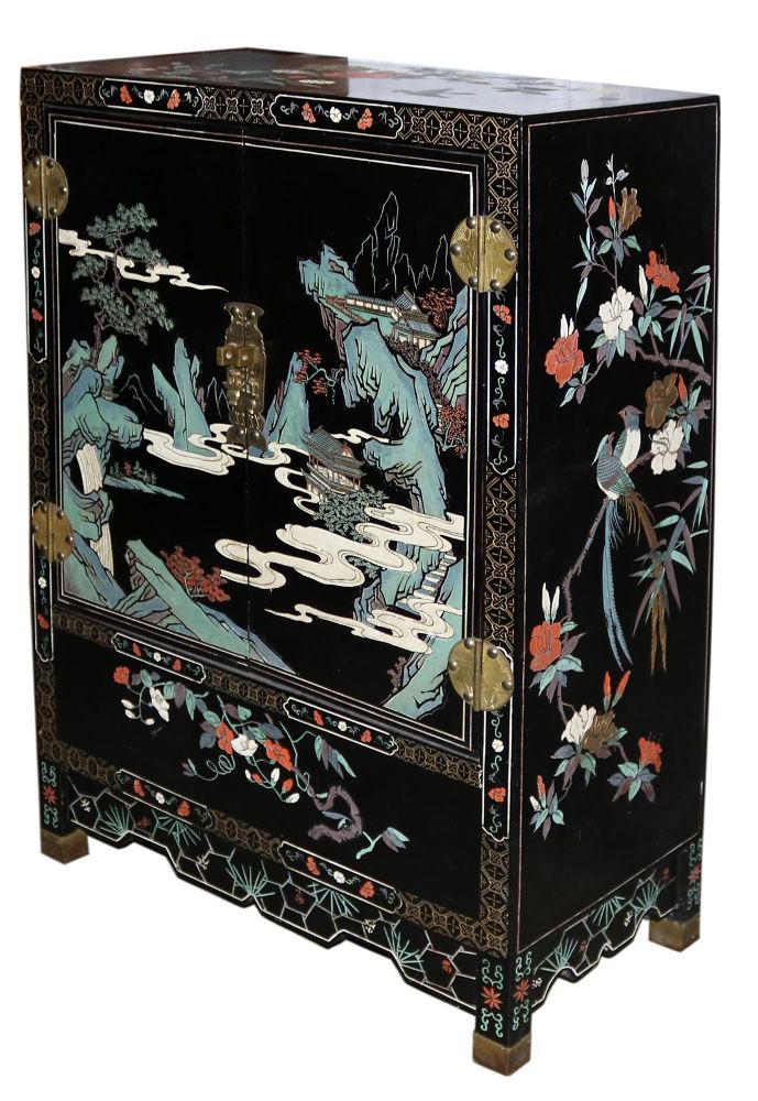 Große Abbildung Nr.1: 136-2382 Kleiner Lackschrank China: (Asiatika)