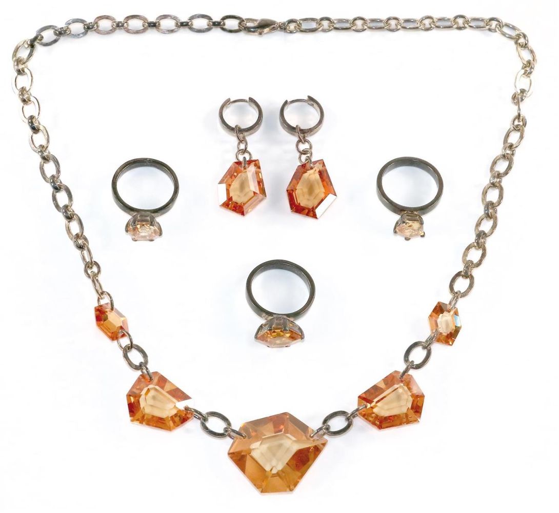 Große Abbildung Nr.1: 136-2520 Collier: (Schmuck)
