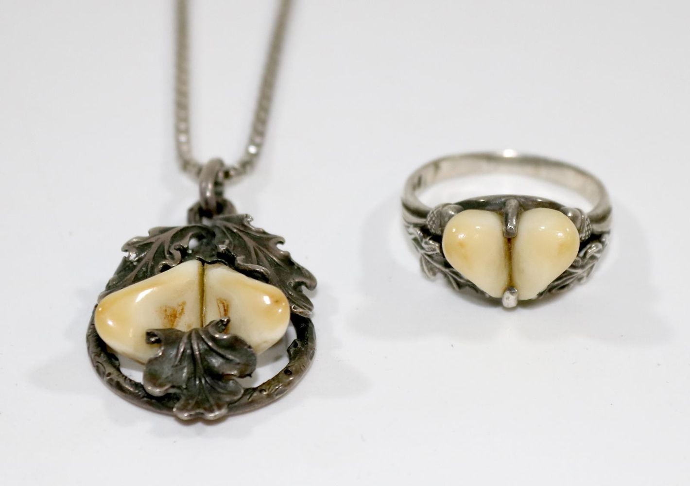 Große Abbildung Nr.2: 136-2528 Grandelschmuck, Trachtenschmuck.: (Schmuck)