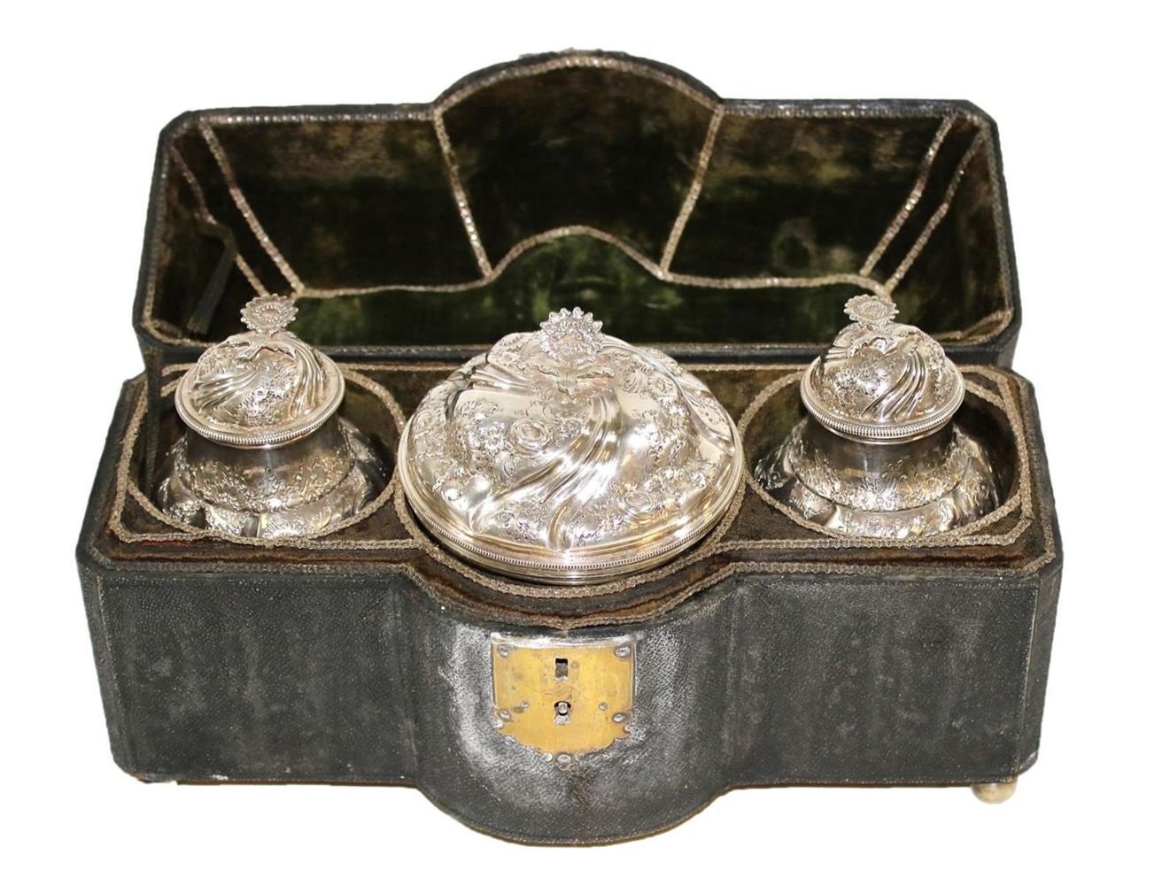 Große Abbildung Nr.2: 136-2568 Samuel Taylor Silber Teeset, London 1754.: (Silber)